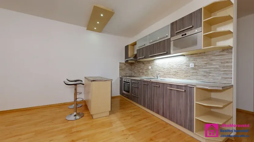 Pronájem bytu 2+kk, Břeclav, třída 1. máje, 57 m2