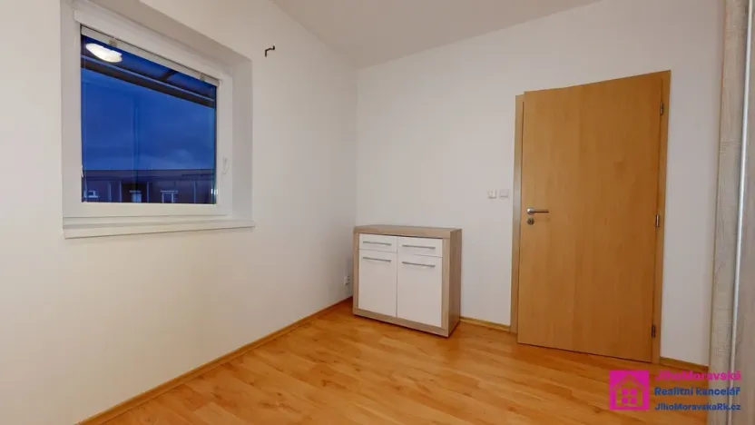 Pronájem bytu 2+kk, Břeclav, třída 1. máje, 57 m2