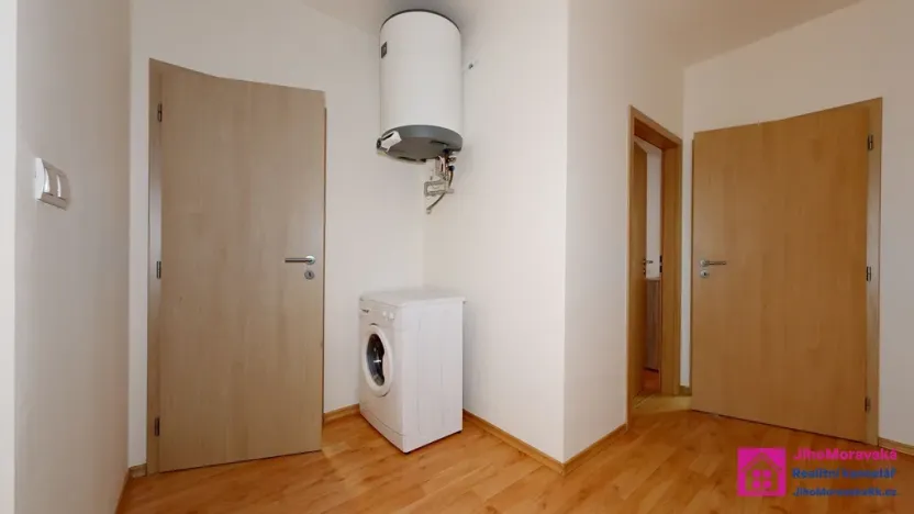 Pronájem bytu 2+kk, Břeclav, třída 1. máje, 57 m2