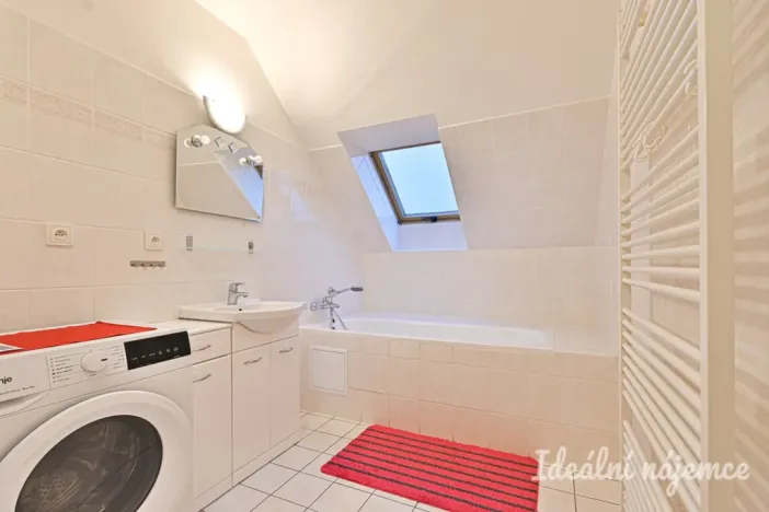 Pronájem bytu 2+kk, Zastávka, Stará osada, 63 m2