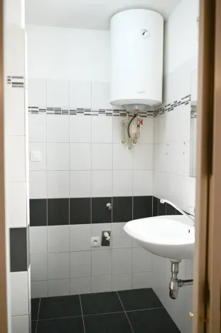 Pronájem bytu 1+1, Praha - Nusle, Družstevní, 36 m2