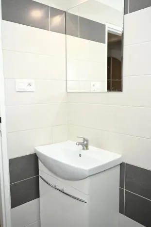 Pronájem bytu 2+kk, Praha - Nusle, Družstevní, 45 m2