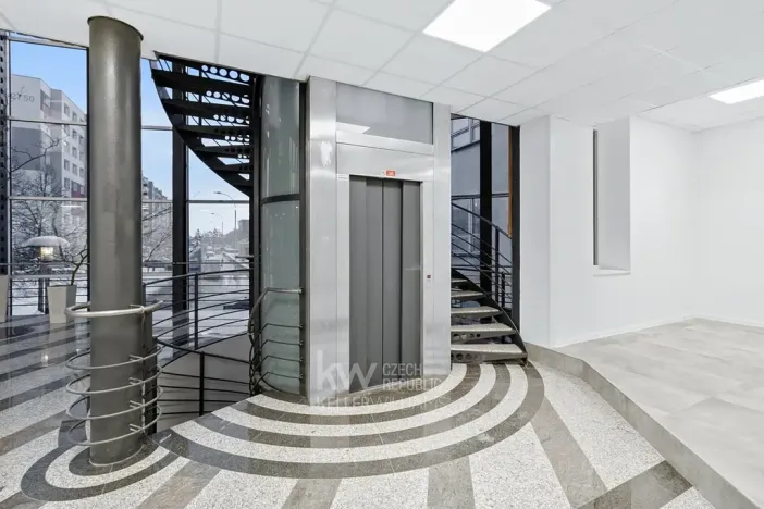 Pronájem kanceláře, Tábor, Berlínská, 1073 m2