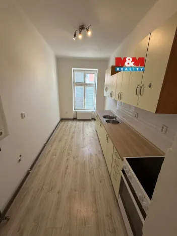 Pronájem bytu 2+1, Krnov - Pod Cvilínem, Čsl. armády, 50 m2