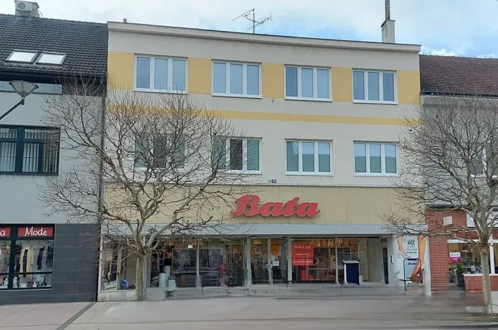 Pronájem bytu 2+kk, Hodonín, Národní třída, 59 m2