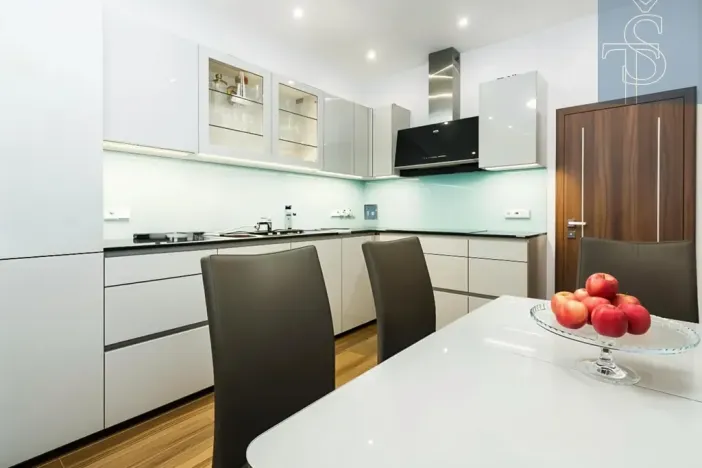 Prodej bytu 3+1, Praha - Holešovice, Veletržní, 102 m2