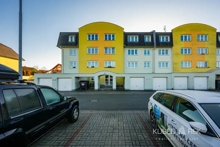 Prodej bytu 2+1, Tábor, Nad Obchvatem, 63 m2