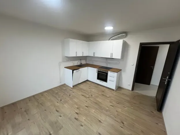 Pronájem bytu 2+kk, Praha - Prosek, Čakovická, 43 m2