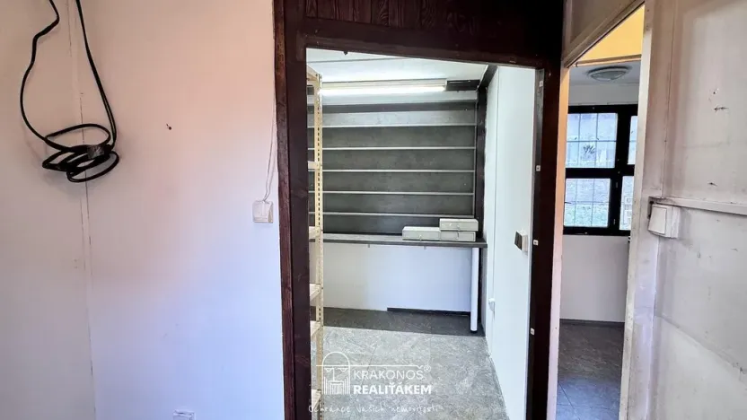 Pronájem obchodního prostoru, Kopřivnice, Obránců míru, 26 m2