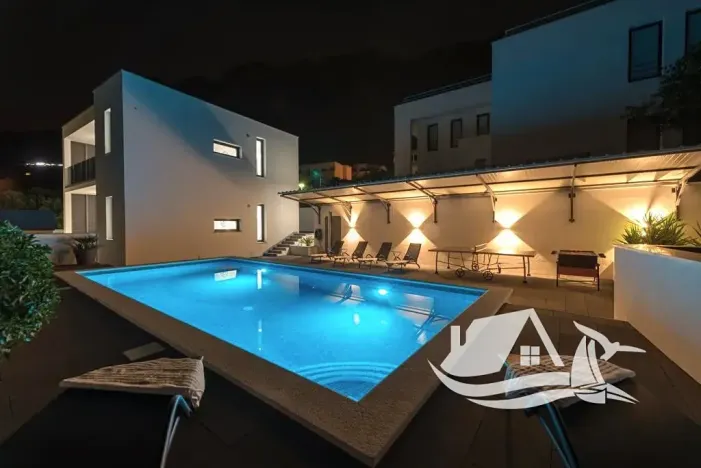 Prodej vily, Makarska, Chorvatsko, 150 m2