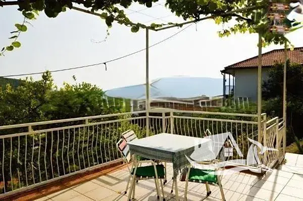 Prodej rodinného domu, Zelenika, Černá Hora, 164 m2