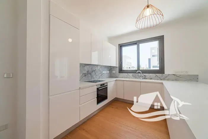 Prodej bytu 3+kk, Lemesos, Kypr, 89 m2