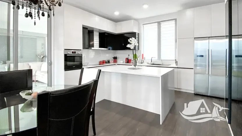 Prodej vily, Kumbor, Černá Hora, 320 m2