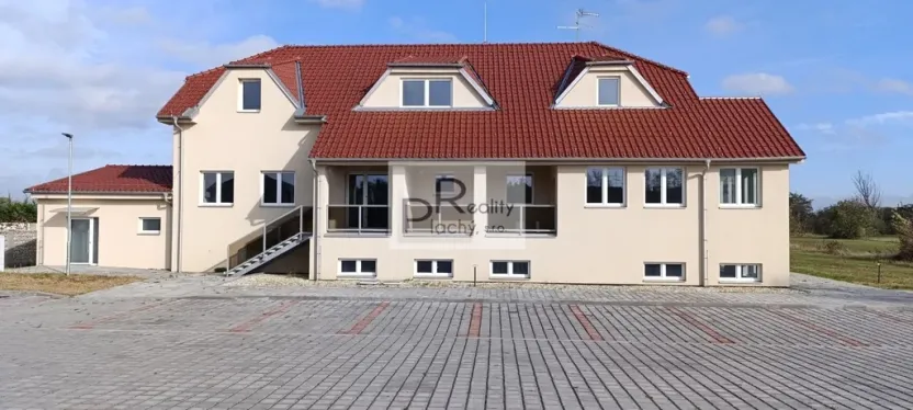 Prodej bytu 2+kk, Hevlín, 67 m2