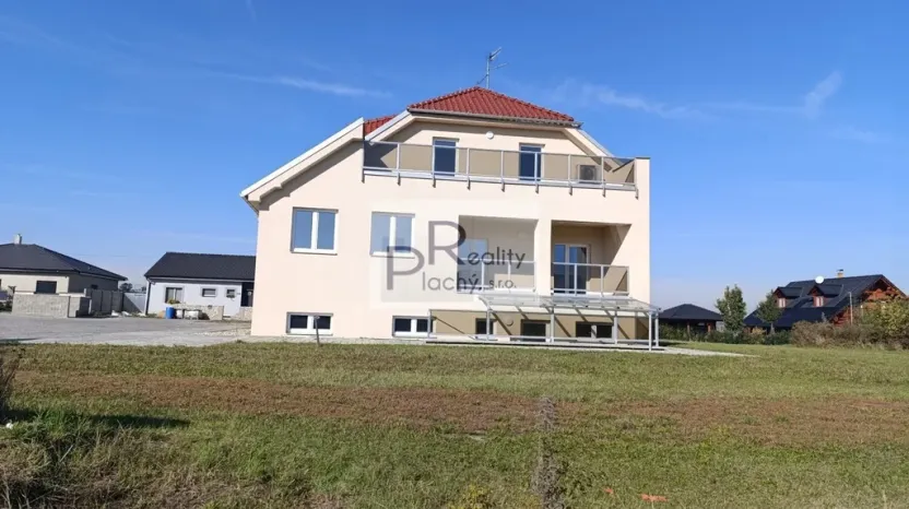 Prodej bytu 2+kk, Hevlín, 67 m2