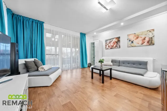 Prodej rodinného domu, Ostrožská Nová Ves, V uličce, 244 m2