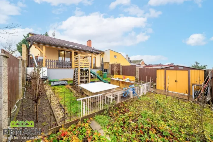 Prodej rodinného domu, Ostrožská Nová Ves, V uličce, 244 m2