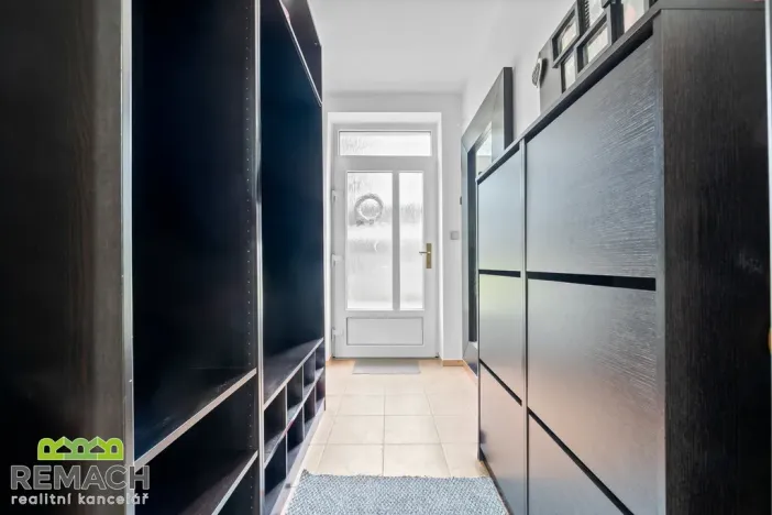 Prodej rodinného domu, Ostrožská Nová Ves, V uličce, 244 m2