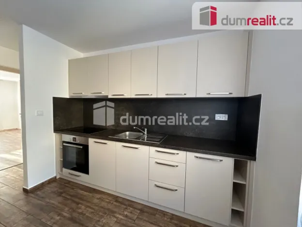 Pronájem bytu 2+1, Kolín - Kolín II, Na Magistrále, 60 m2