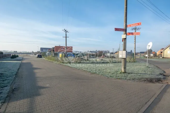 Prodej pozemku pro bydlení, Obříství, Povodňová, 1610 m2