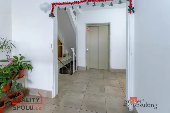 Prodej bytu 2+kk, Praha, Vodnická, 51 m2