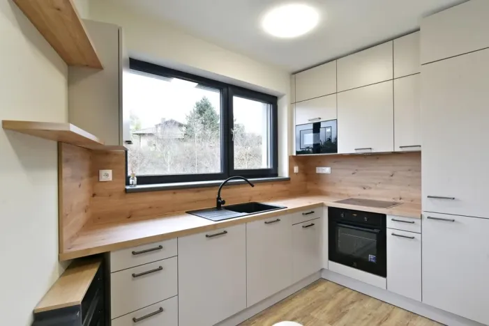 Pronájem bytu 3+kk, Praha - Petrovice, Dieselova, 80 m2