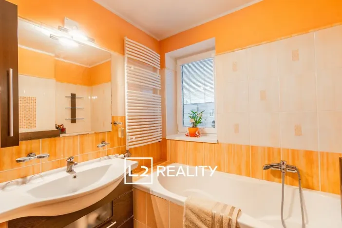 Prodej rodinného domu, Jenštejn, Zlatnická, 125 m2