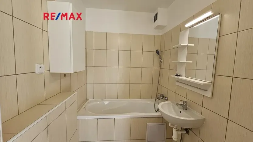 Pronájem bytu 1+1, Kolín, Dělnická, 31 m2