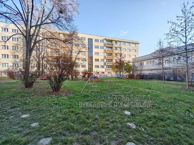 Prodej bytu 2+kk, Praha - Vršovice, Kišiněvská, 48 m2