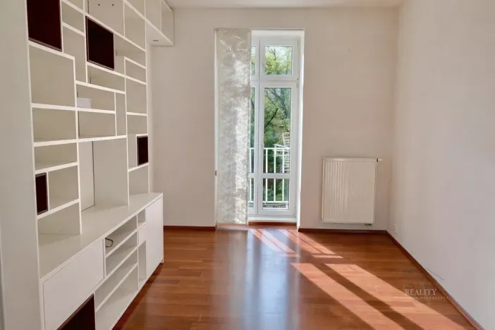 Pronájem bytu 2+1, Praha - Vinohrady, Francouzská, 63 m2