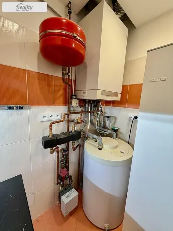 Pronájem rodinného domu, Jesenice - Zdiměřice, Skřivanová, 345 m2