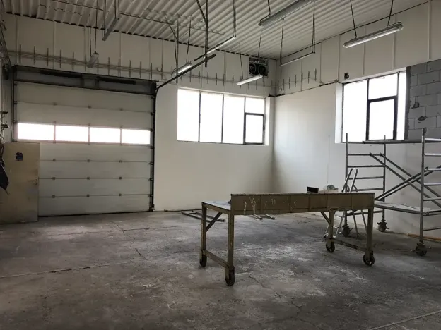 Pronájem skladu, Holubice, 110 m2