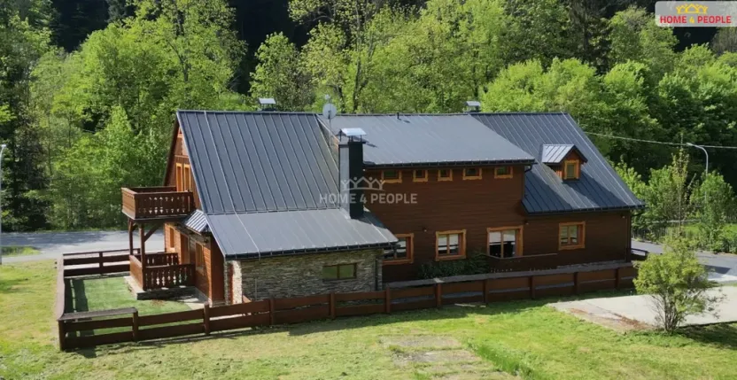 Prodej bytu 4+kk, Velké Karlovice, 135 m2