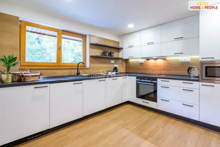 Prodej bytu 4+kk, Velké Karlovice, 135 m2