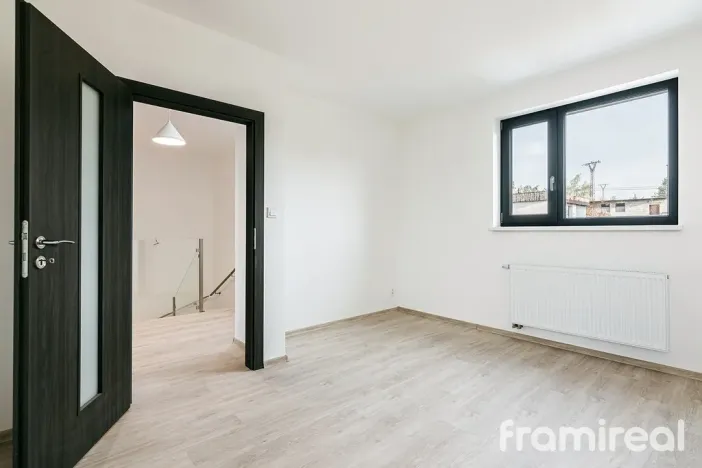 Prodej rodinného domu, Holubice, 179 m2