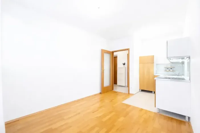 Pronájem bytu 2+kk, Praha, 40 m2