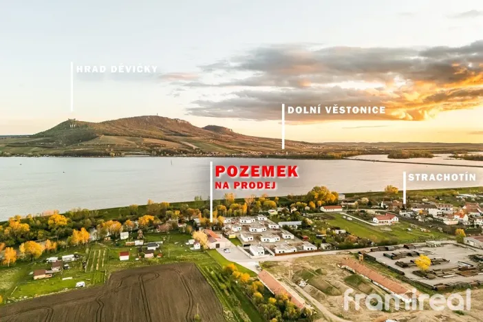 Prodej komerčního pozemku, Strachotín, 2851 m2