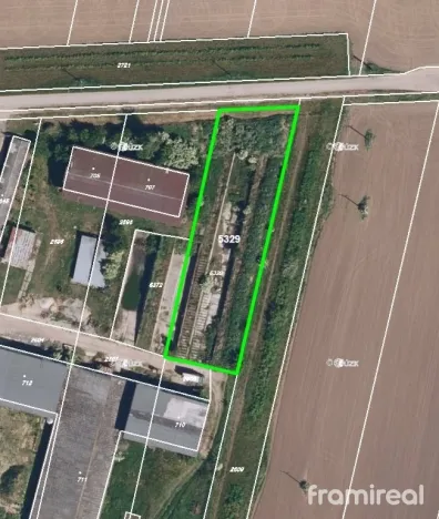 Prodej komerčního pozemku, Strachotín, 2465 m2