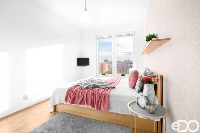 Prodej bytu 2+kk, Praha, Místecká, 49 m2