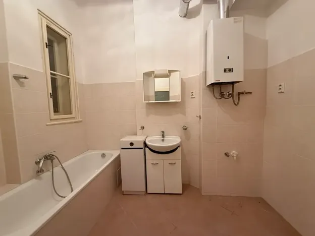 Pronájem bytu 2+1, Praha - Bubeneč, Čs. armády, 79 m2