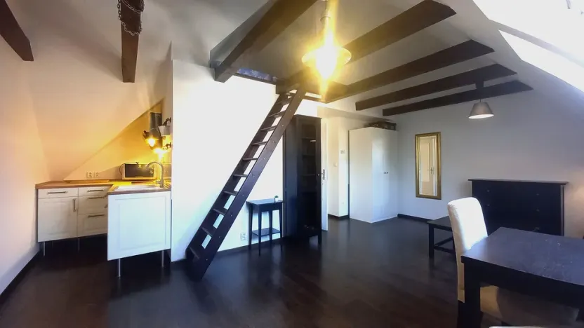 Prodej bytu 1+kk, Praha - Vysočany, Novovysočanská, 41 m2