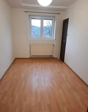Pronájem bytu 2+1, Radnice, Sídliště, 60 m2