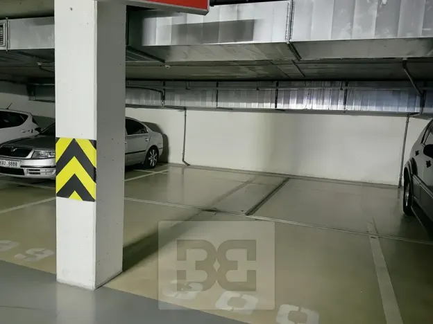 Pronájem bytu 2+kk, Praha - Troja, Hnězdenská, 52 m2