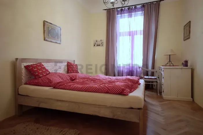 Pronájem bytu 3+1, Praha - Vinohrady, Korunní, 95 m2