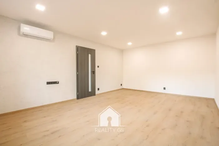 Prodej bytu 2+kk, Ústí nad Labem, Na Vlnovce, 52 m2