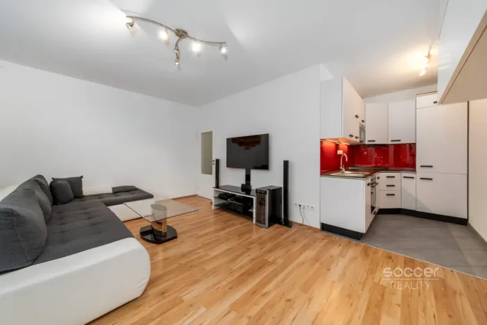 Prodej bytu 2+kk, Praha - Kyje, Farkašova, 48 m2