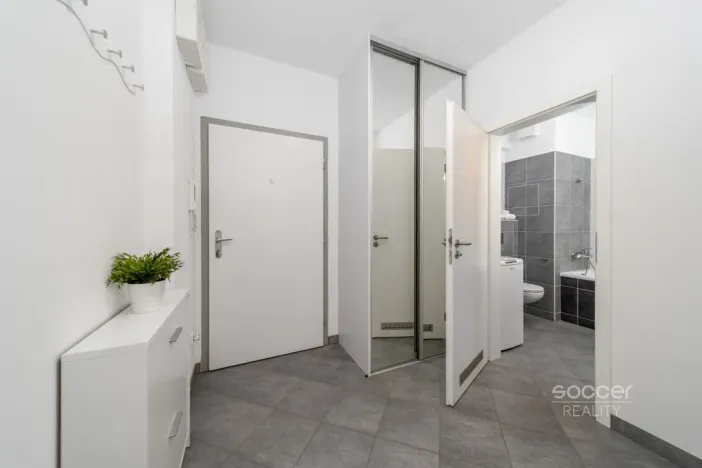 Prodej bytu 2+kk, Praha - Kyje, Farkašova, 48 m2