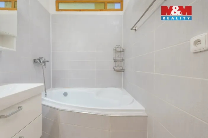 Prodej bytu 3+1, Karlovy Vary - Stará Role, Dvořákova, 83 m2