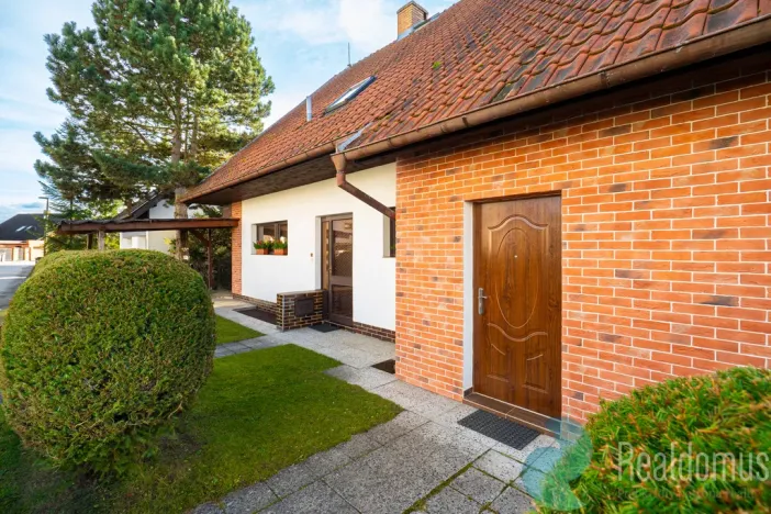 Prodej rodinného domu, Litvínovice, 235 m2