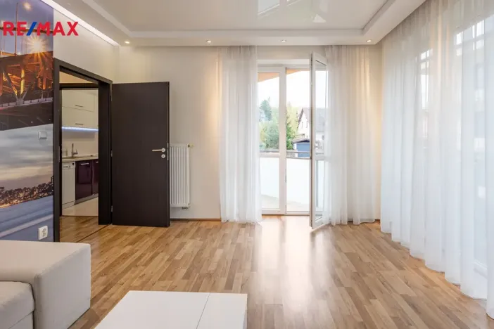 Pronájem bytu 3+1, Karlovy Vary - Doubí, Spálená, 83 m2